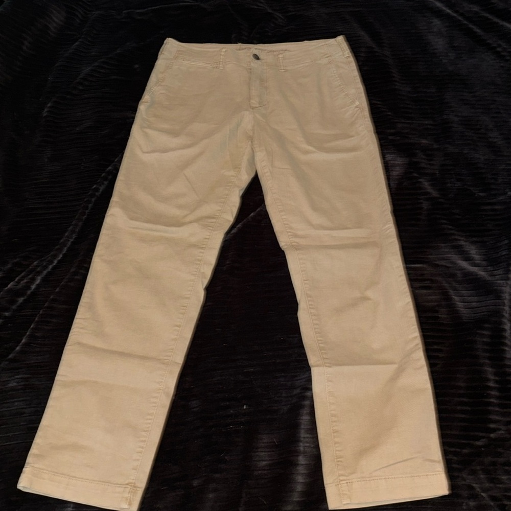 Men’s American Eagle Khakis